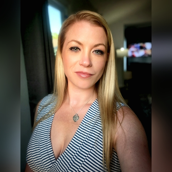 Meet your Posher, Liz - Picture 10 of 16